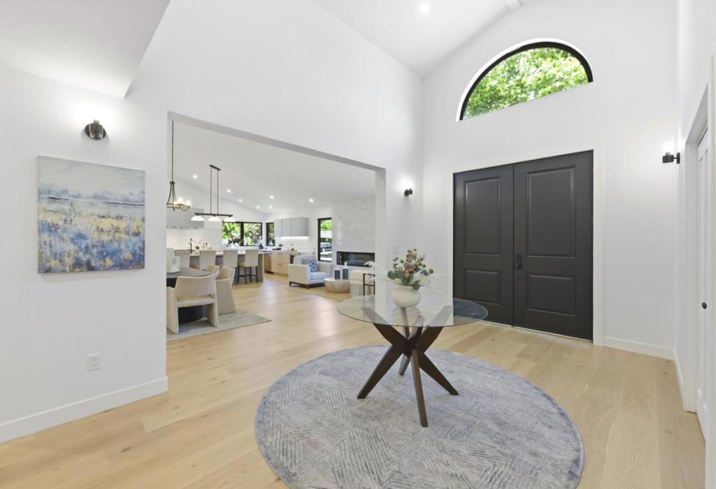 2559 Fairglen Drive