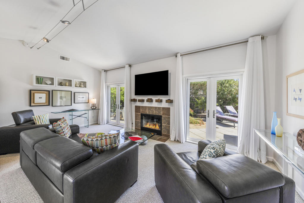 Properties 1 2900 S Redwood Drive