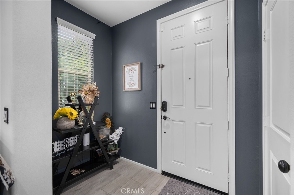 3134 E La Avenida Drive
