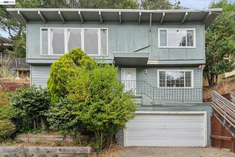Photo of 6151 Valley View Rd RD, Oakland, CA 94611 (MLS # 41147219)