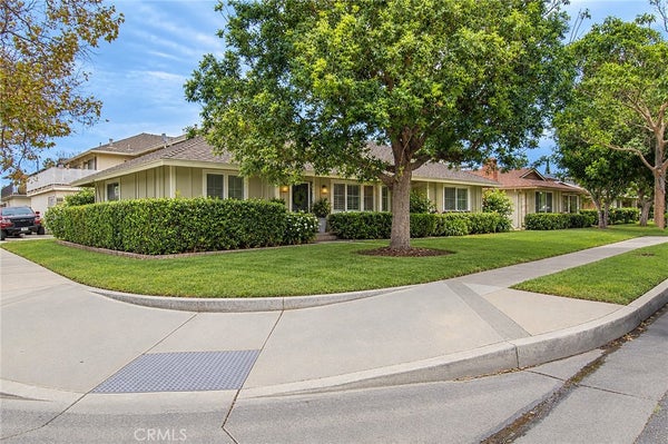 2731 W ORION AVE, SANTA ANA, CA 92704 - Image f9358aacfc5d95c821124bf78dd2fa5d/4214916785