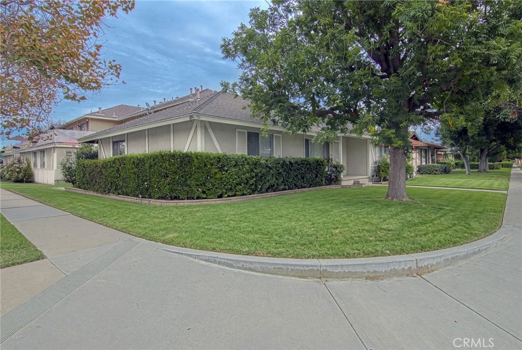 2731 W Orion Avenue