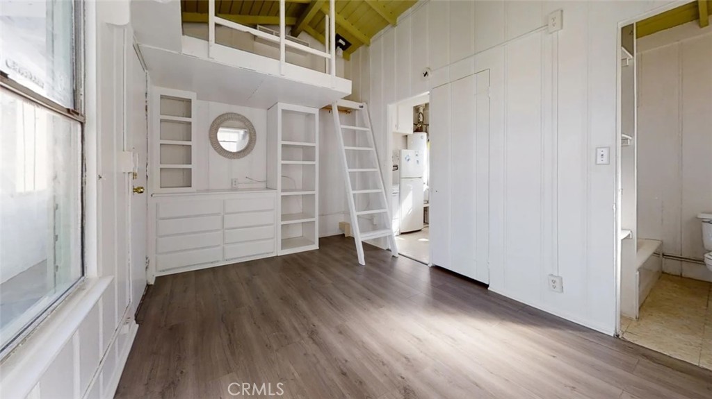 712 Manhattan Avenue