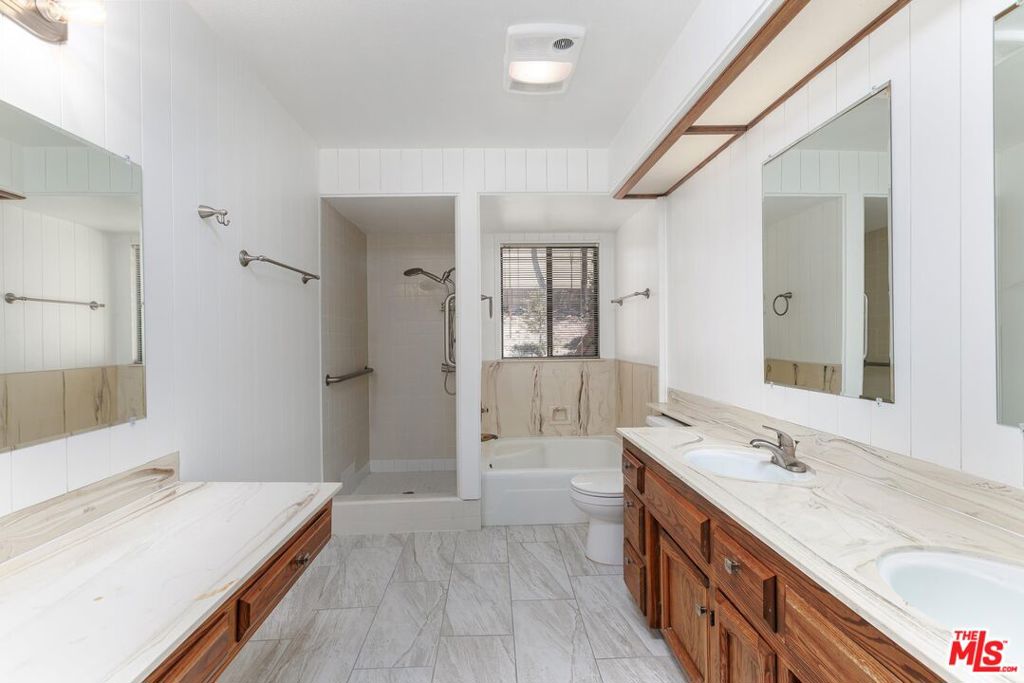 Creekridge Villas - Residential