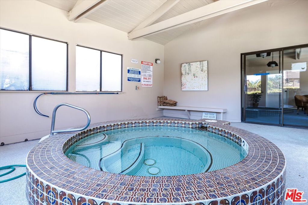 Creekridge Villas - Residential