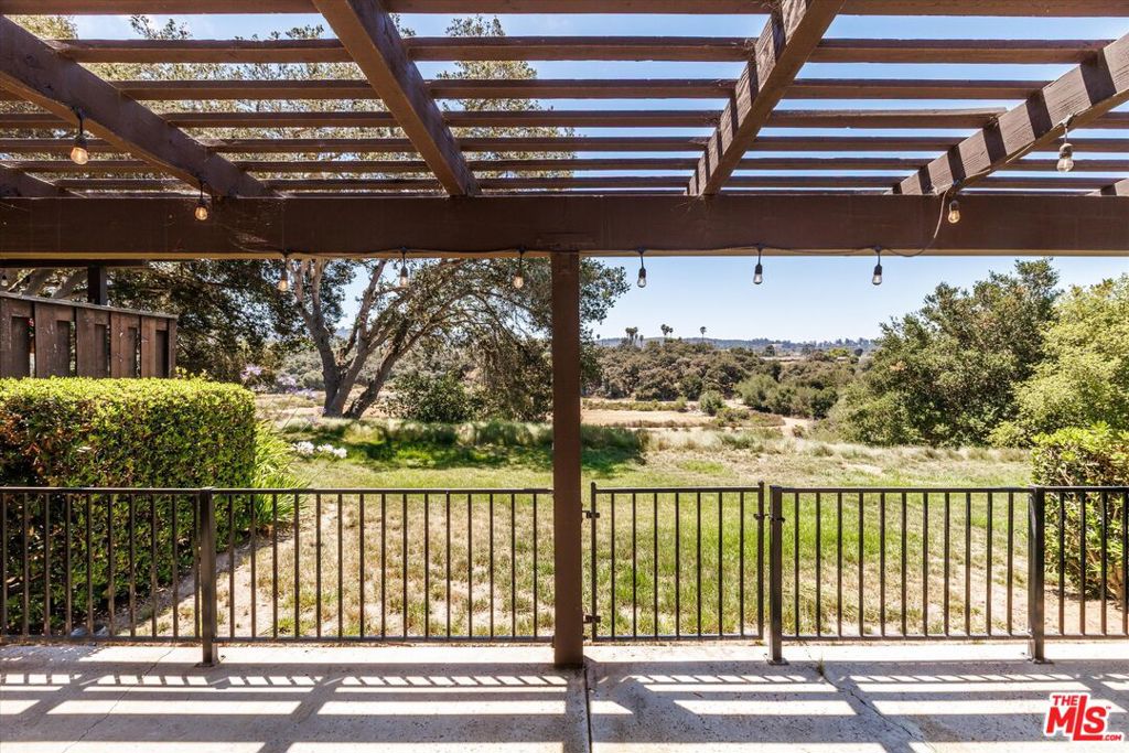 Creekridge Villas - Residential