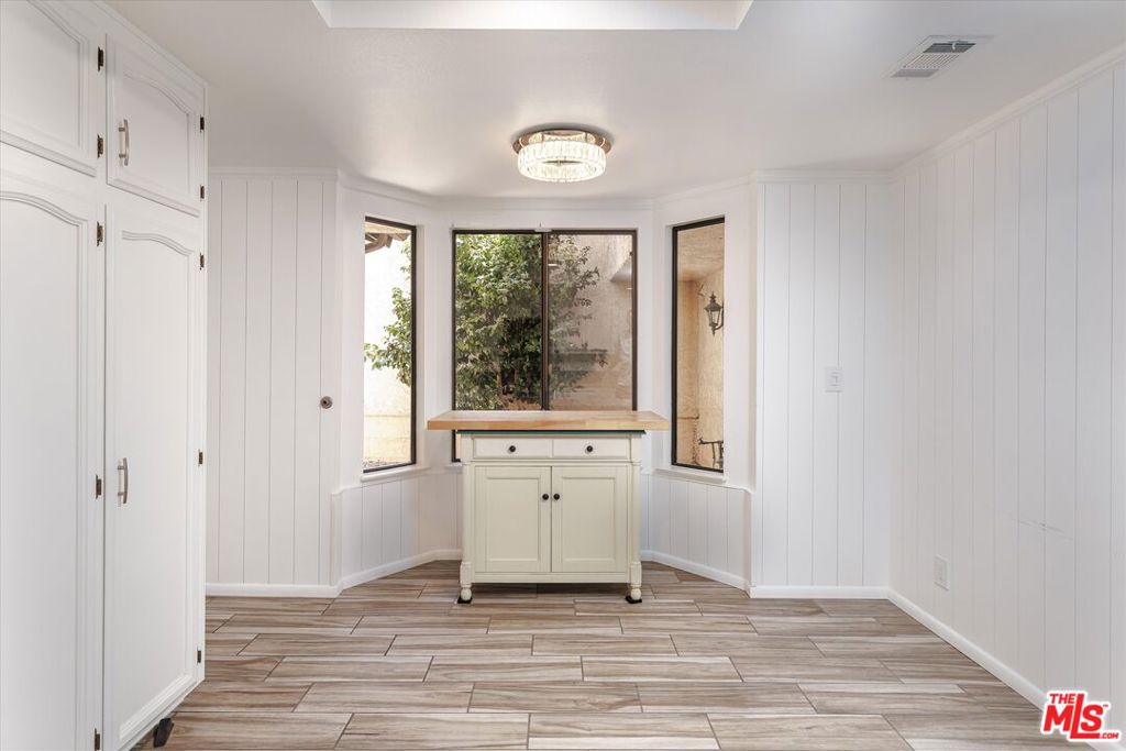 Creekridge Villas - Residential