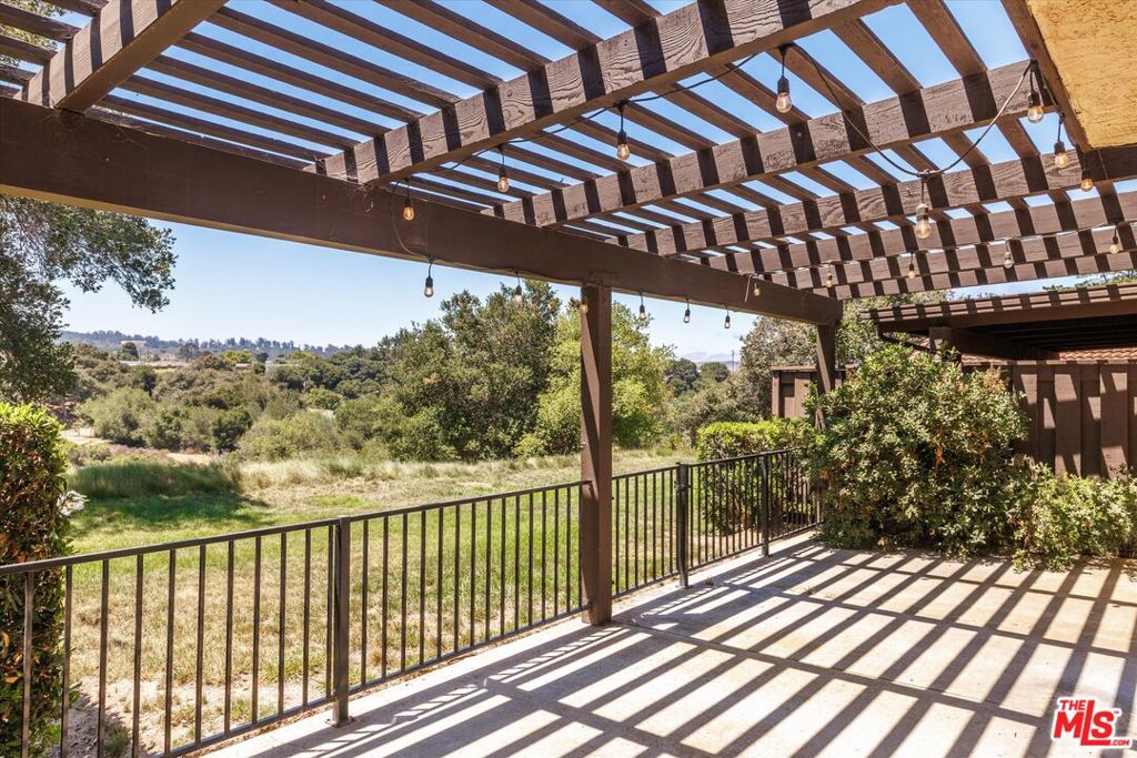 Creekridge Villas - Residential