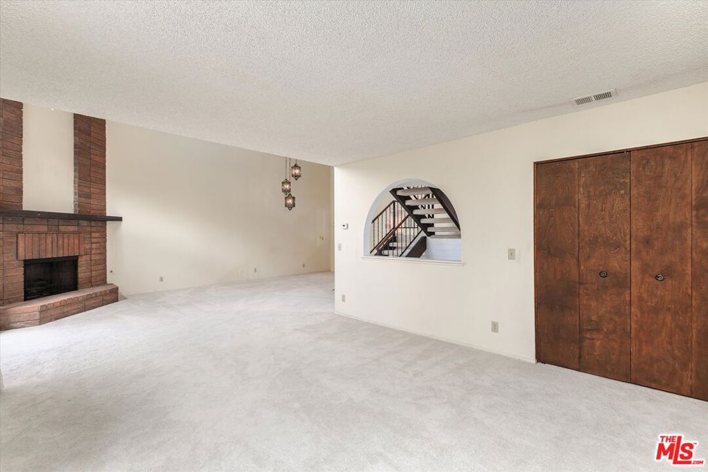 Creekridge Villas - Residential