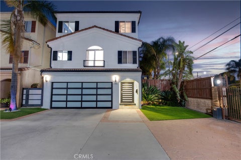 Photo of 7330 De Soto AVE, Canoga Park, CA 91303 (MLS # SR26177223)
