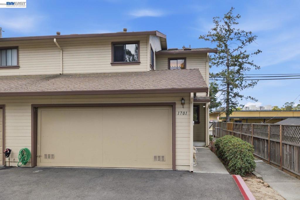 1701 Calais Ct CT, Hayward CA 94541