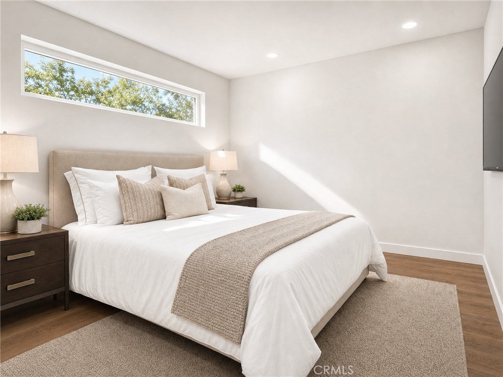 4737 Don Pio DR, Woodland Hills CA 91364