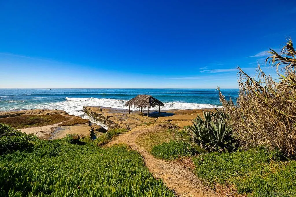 La Jolla, California 92037, United States, 3 Bedrooms Bedrooms, ,4 BathroomsBathrooms,Residential,Active,177721