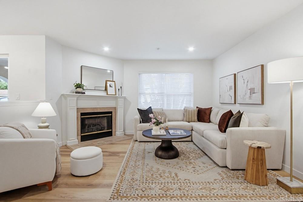 150 N River Circle N 105