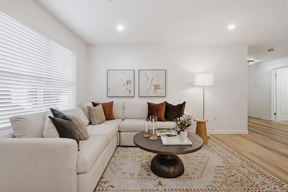 150 N River Circle N 105