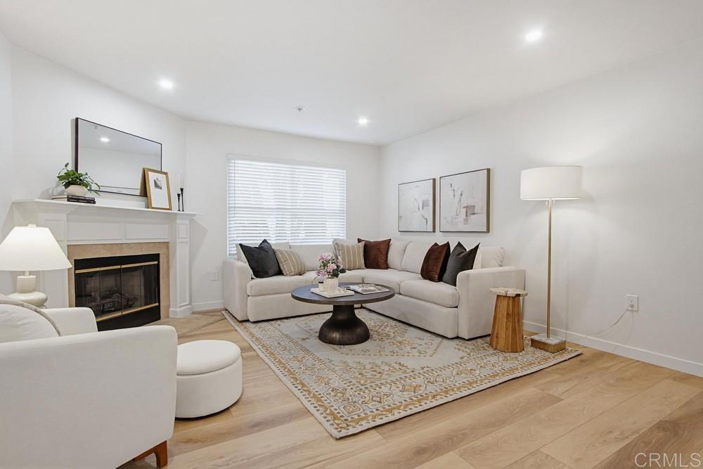 150 N River Circle N 105