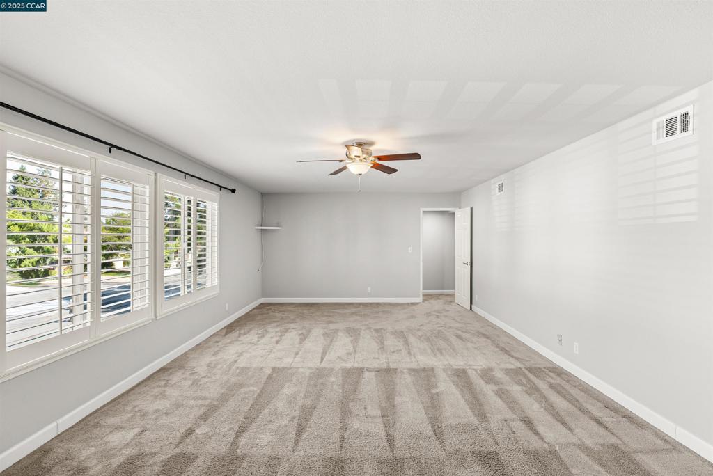 CROSSINGS - Residential