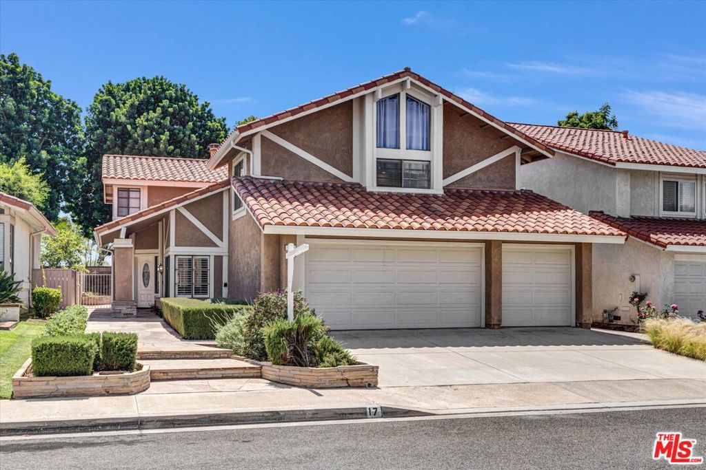 Photo of 17 Castillo, Irvine, CA 92620 (MLS # 26876411)