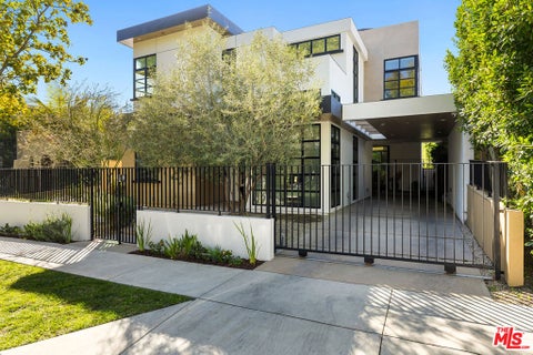 Photo of 8732 Rangely Avenue, West Hollywood, CA 90048 (MLS # 26851839)