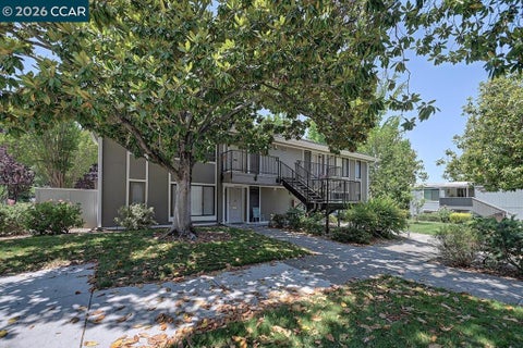 Photo of 2716 Tice Creek DR #1, Walnut Creek, CA 94595 (MLS # 41148278)