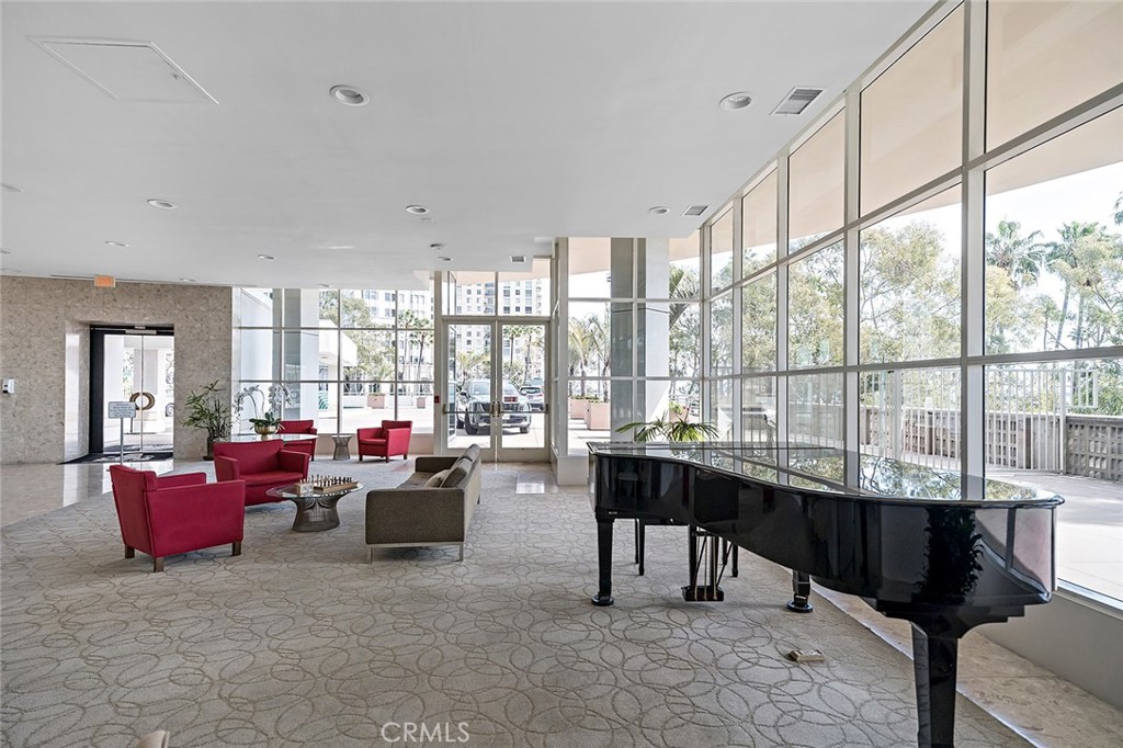 Downtown (DT) - Residential Lease