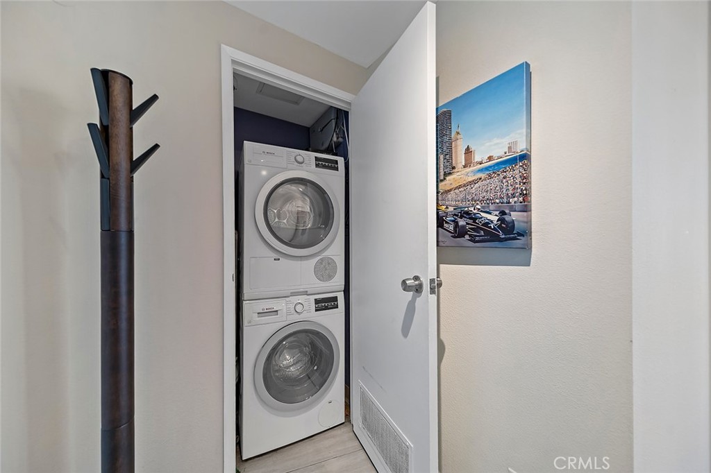 Downtown (DT) - Residential Lease