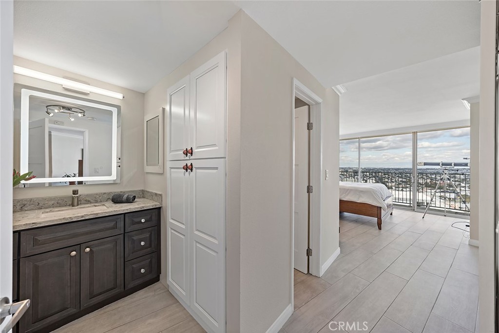 Downtown (DT) - Residential Lease