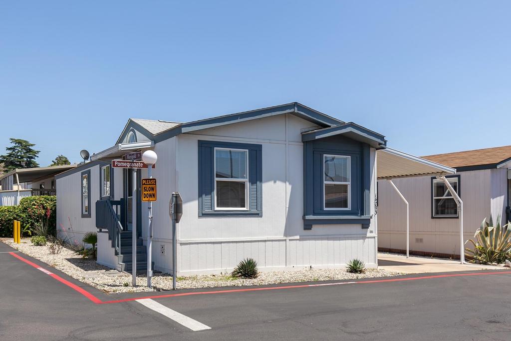 14093 Pomegranate Ave 216