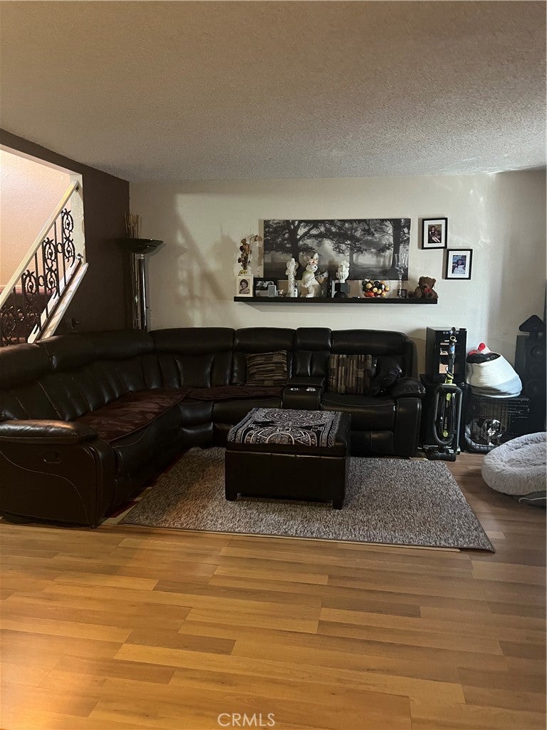 2393 S Reservoir