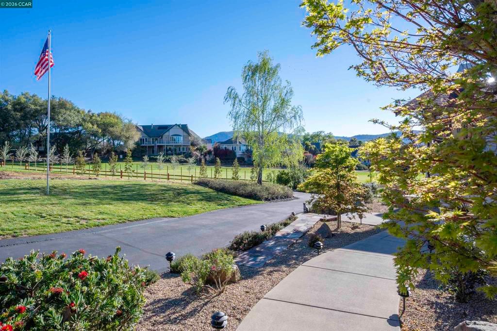 777 Grinding Rock Rd