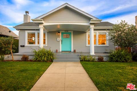 Photo of 2238 W 28th Street, Los Angeles, CA 90018 (MLS # 26873927)