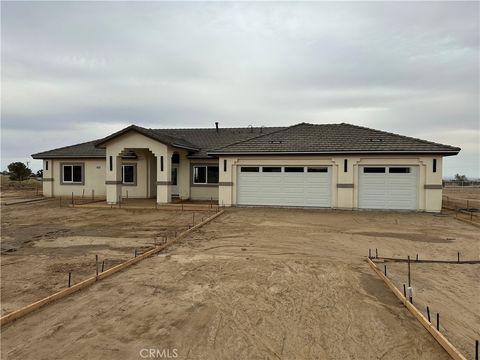 6610 Rancho Road Phelan CA 92371