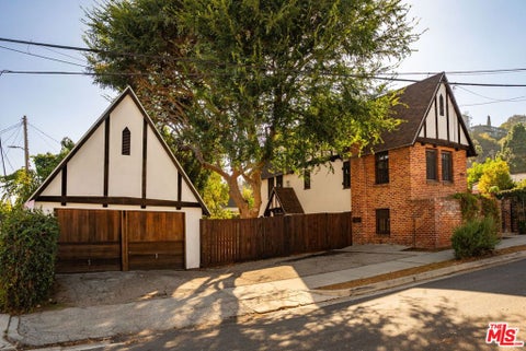 Photo of 124 W Avenue 41 Ave, Los Angeles, CA 90065 (MLS # 26989613)