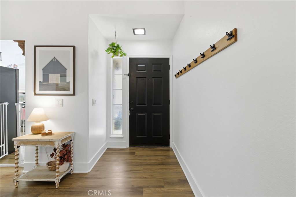 41454 Avenida De La Reina