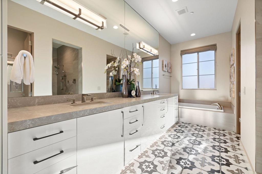 The Retreat at DW - Residential