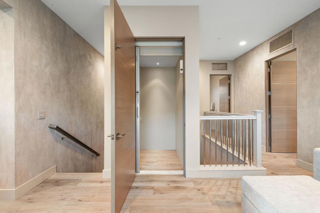 The Retreat at DW - Residential