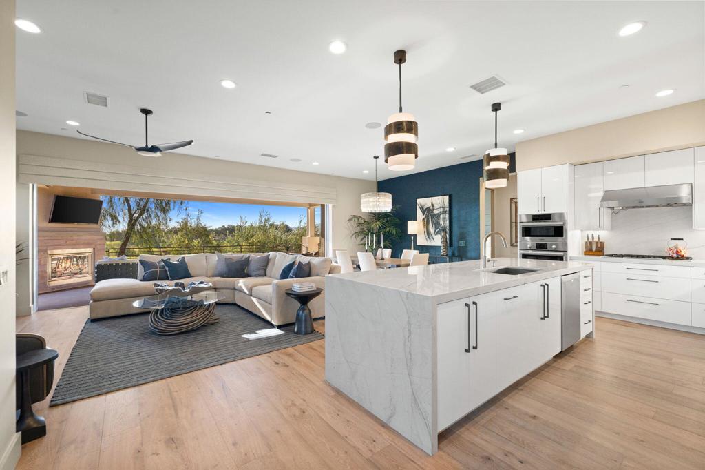 The Retreat at DW - Residential