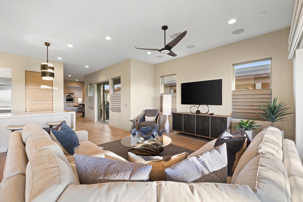 The Retreat at DW - Residential