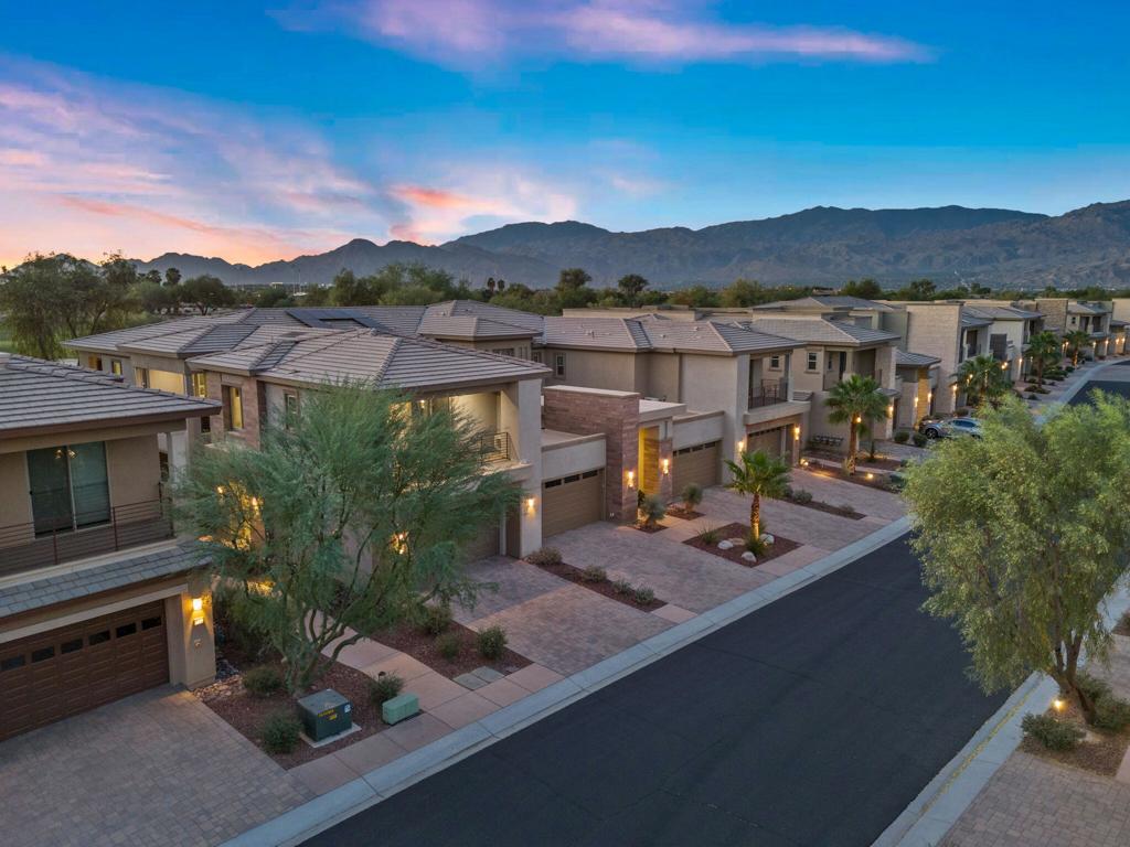 The Retreat at DW - Residential