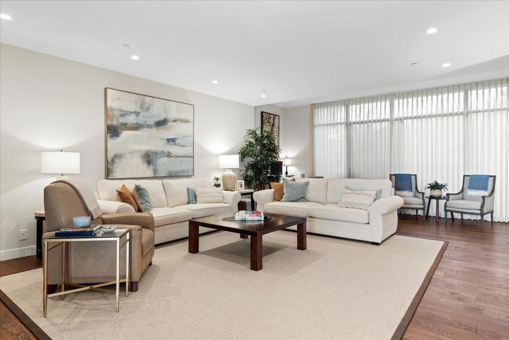 20 W 3rd Avenue 202