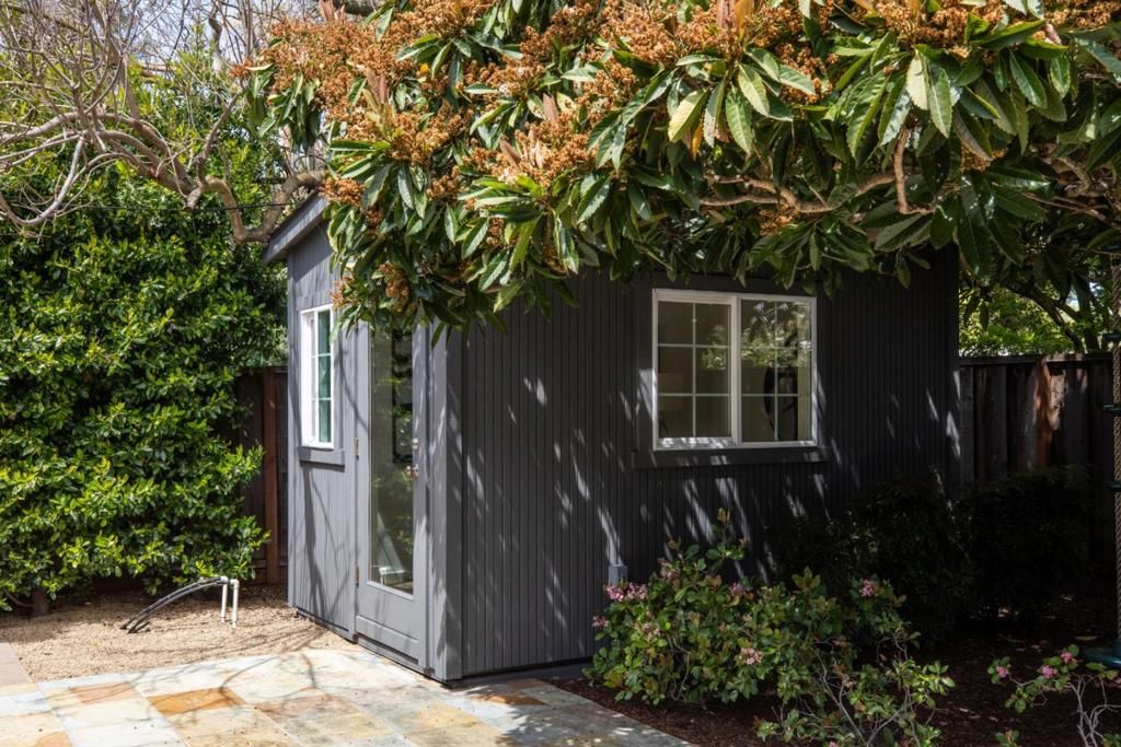 listing image 130723110633458856293