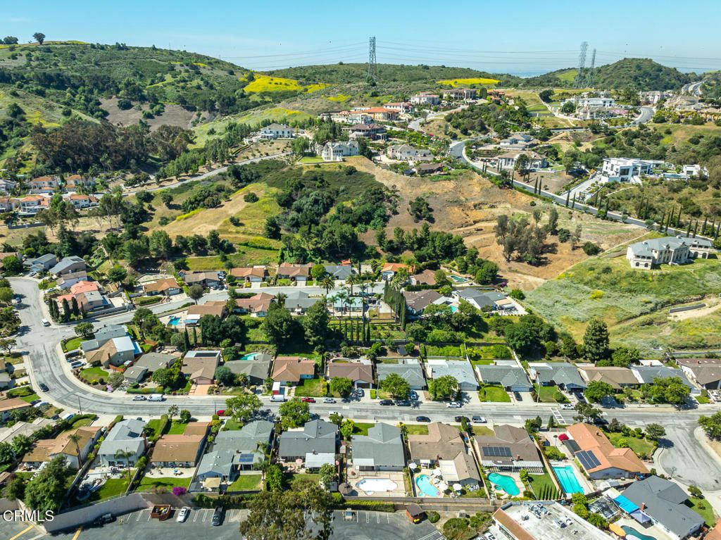 listing image 130722524763741235975
