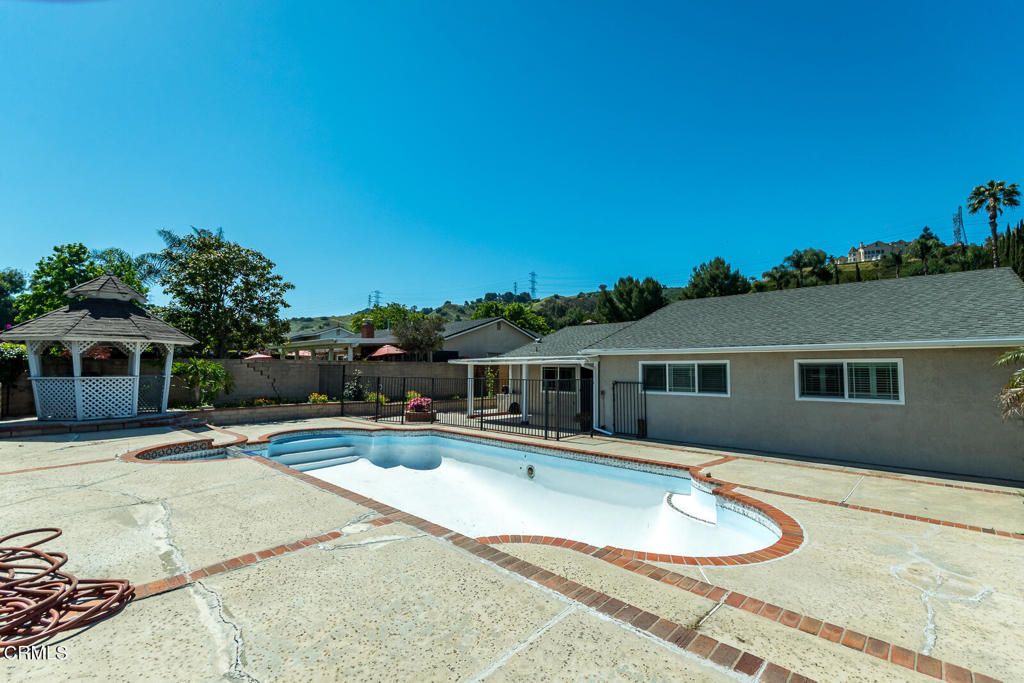 listing image 130724862558778590129