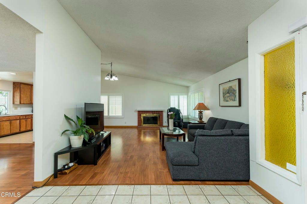listing image 130727261436954052057