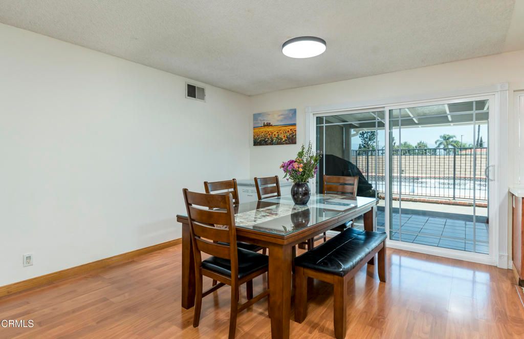 listing image 130723525384380374793