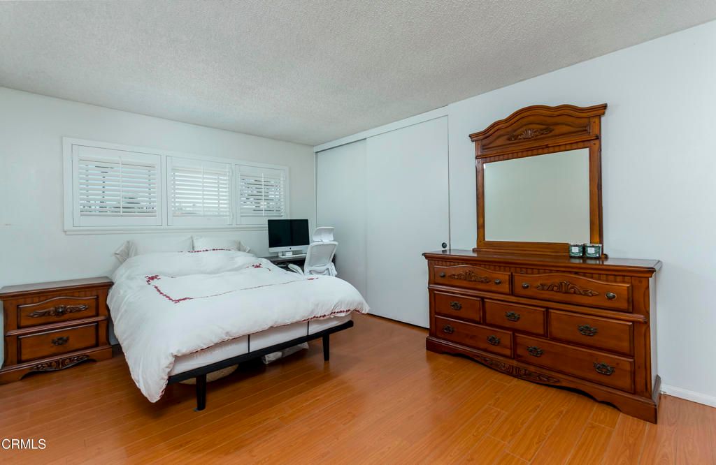 listing image 130728045544329467301