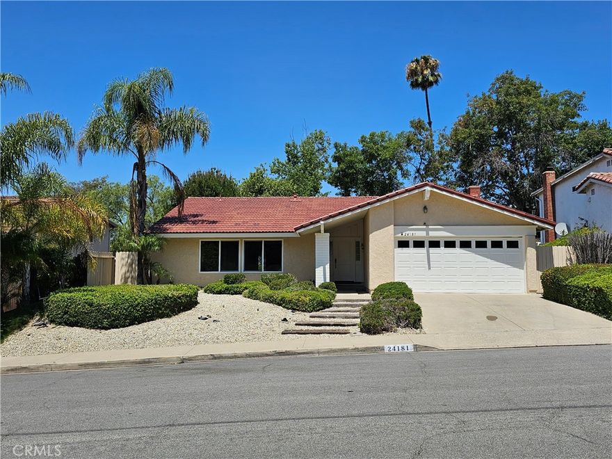 Come to see this beautiful one level 3 bedrooms / 2 bathrooms,  around 1790 sqft, single family house in Mission Viejo.  New painting inside and almost total remodel.  This house has Dual paned windows with new window blinds and big back yard (around 7705 sqft).  This house also has been located in great residential area and close to school, supermarket, shopping area.