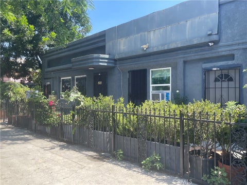 Photo of 6214 S Western AVE, Los Angeles, CA 90047 (MLS # MB26173473)