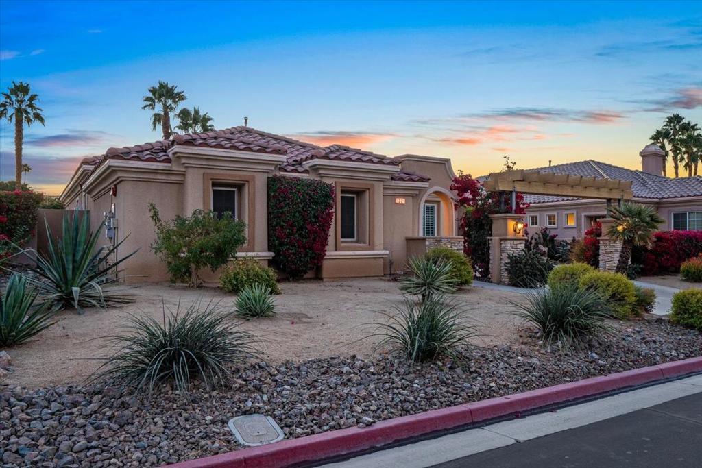 Vista Mirage - Residential