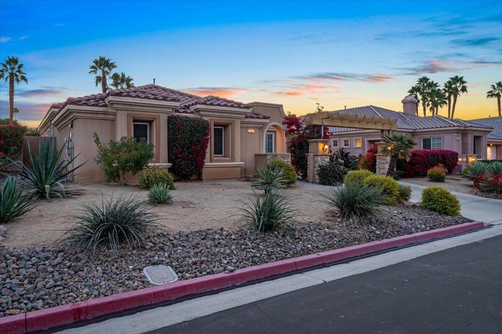 Vista Mirage - Residential